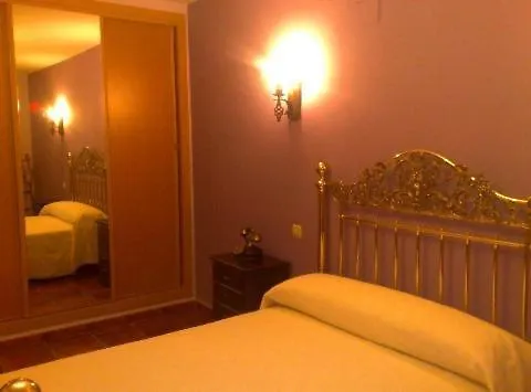 Rural Las Mozas Pensión *